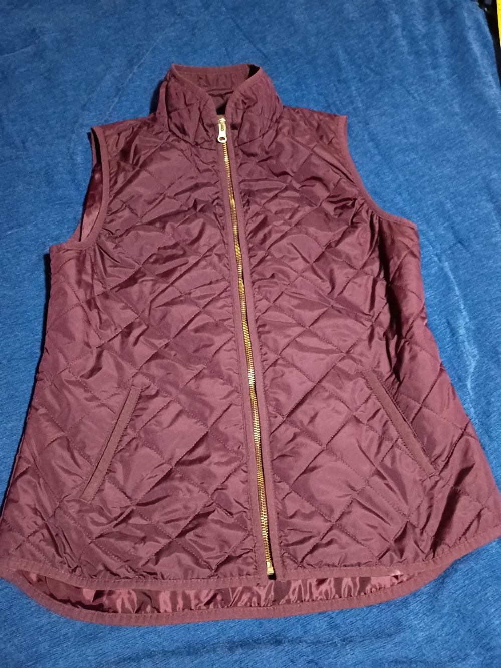 Old Navy Quilted Wine Red Sleeveless Vest with Gold Zipper